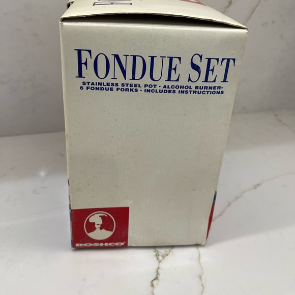 Fondue Set still in its box, never used. - Picture 2 of 4